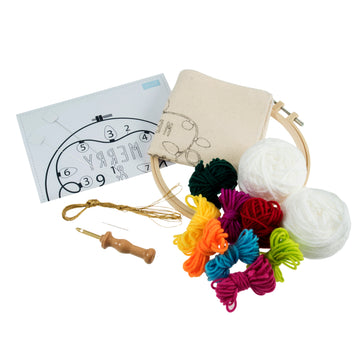 Kit de aguja perforadora Trimits: hilo y bastidor: Navidad alegre y brillante, 20,3 cm de diámetro, incluye hilo, bastidor, tela, aguja perforadora e instrucciones - 0