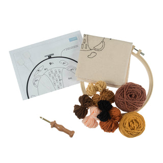 Trimits Punch Needle Kit Ð Yarn and Hoop: Lion, 20.3cm Diameter, Includes Yarn, Hoop, Fabric, Punch Needle, Instructions in EN, FR, GER