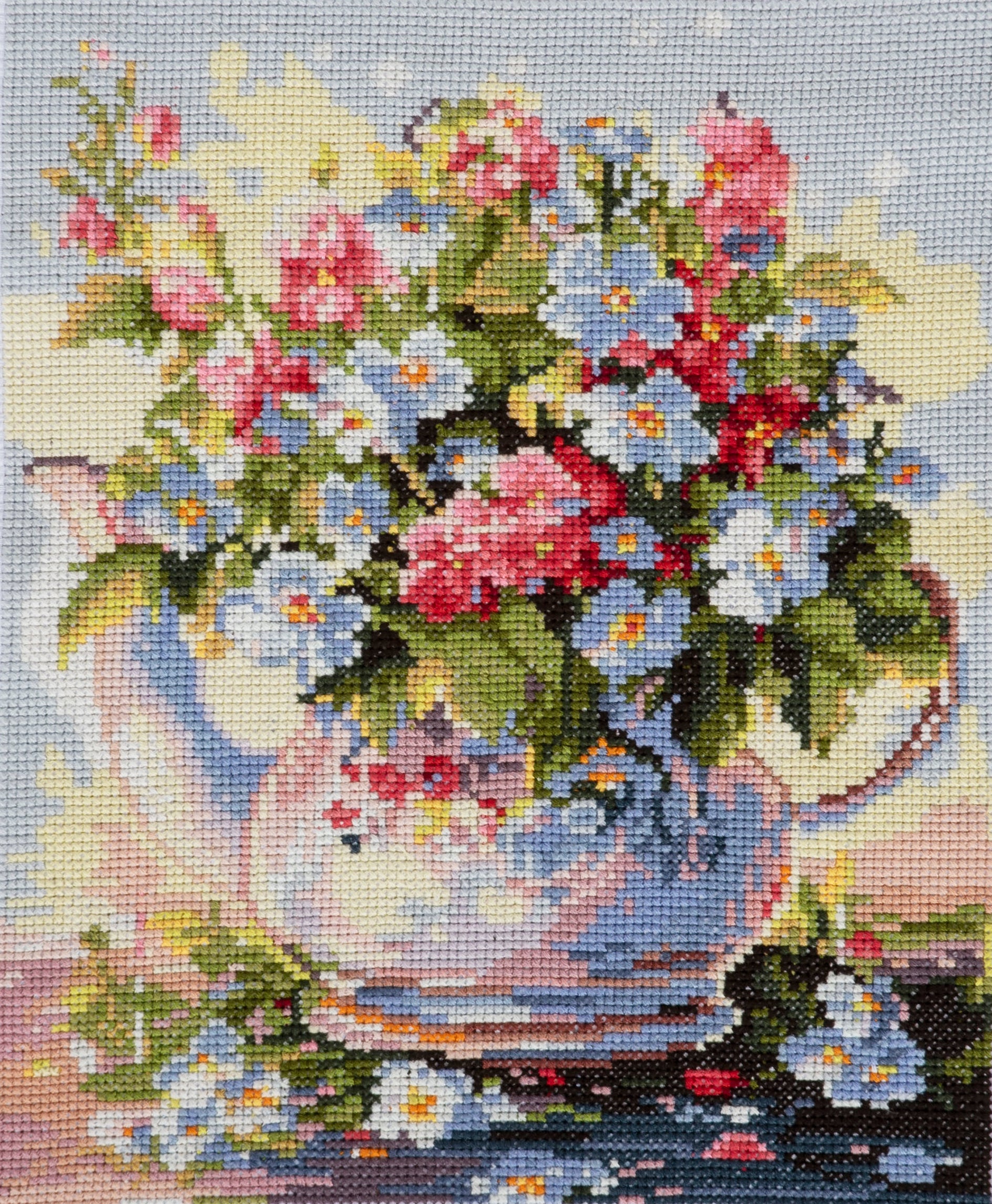 Trimits Printed Cross Stitch Kit Ð Large: Bloom, 11-Count Aida Fabric, Includes Pre-Sorted Threads, Needle, Instructions in EN, FR, DE, ES, IT, NL