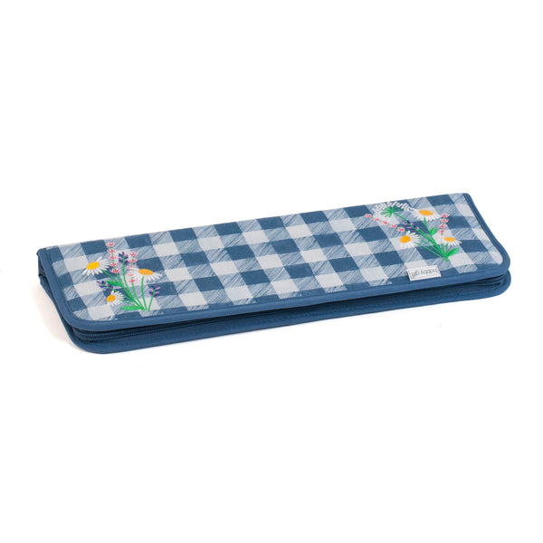 Hobby Gift: Knitting Pin Case: Embroidered: Wild Floral Plaid: Item size: (d/w/h) 13 x 38 x 3cm.