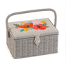 Regalo de hobby: Caja de costura (M): Bordado: Flores silvestres: Tamaño del artículo: (d/a/a) 18,5 x 25,5 x 14,5 cm. 