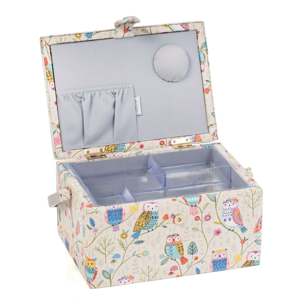 Hobby Gift: Sewing Box (M): Twit Twoo: Item size: (d/w/h) 18.5 x 25.5 x 14.5cm.