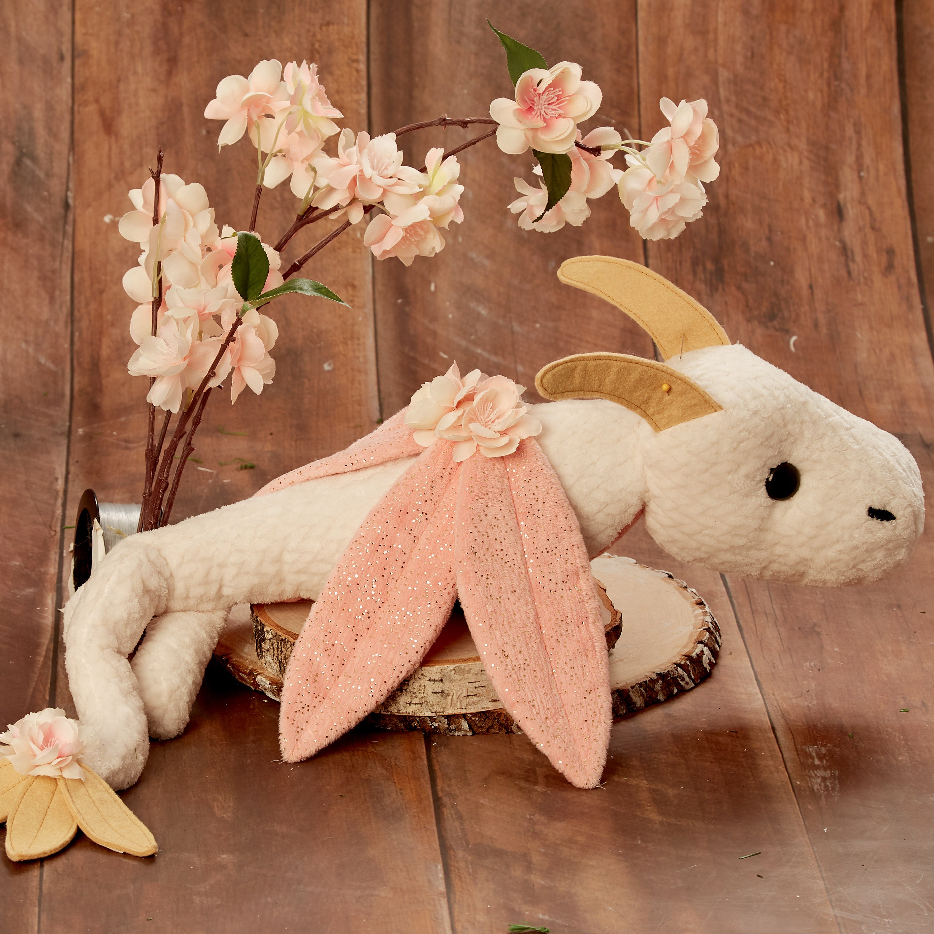 Simplicity Sewing Pattern S9363 Plush Dragons