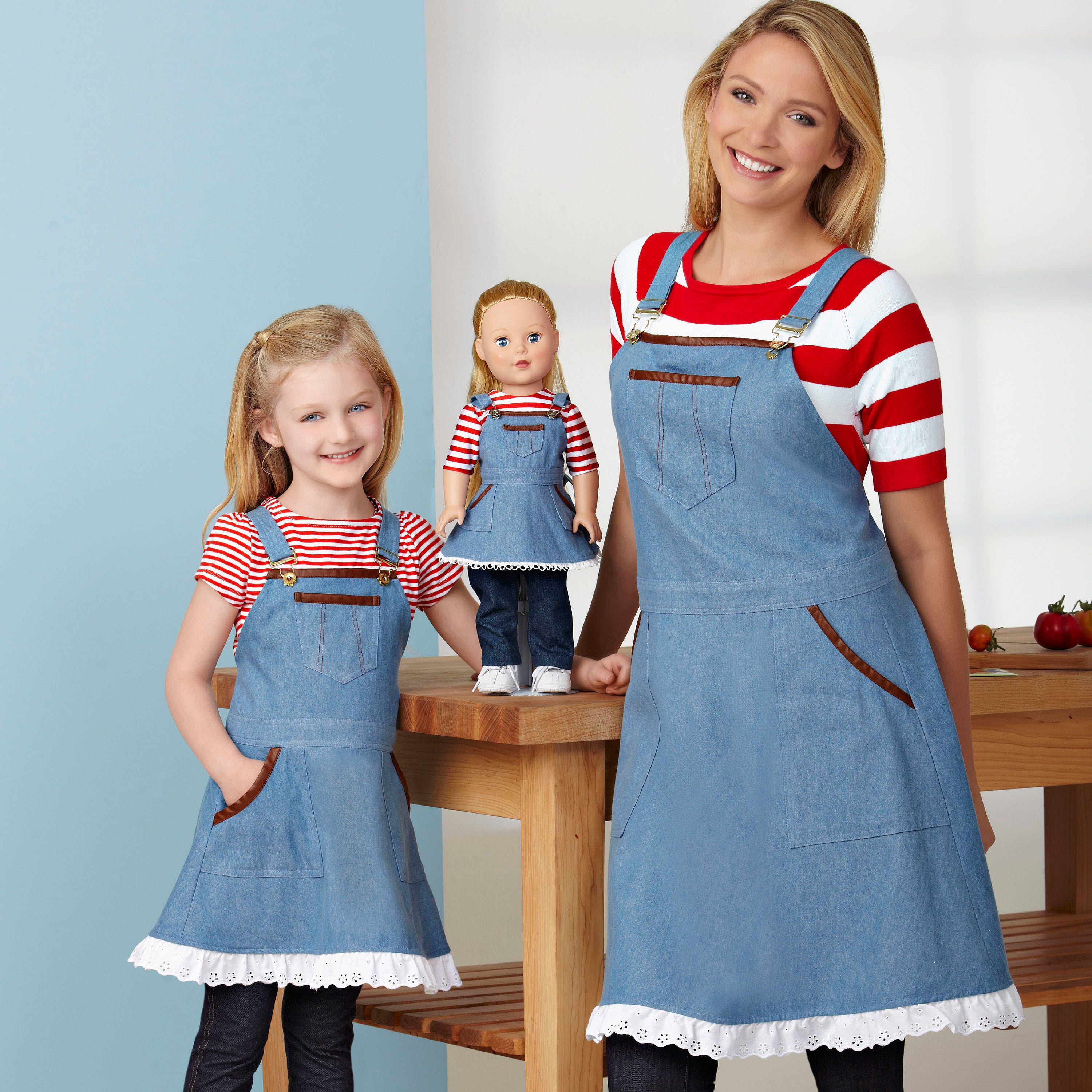 Simplicity Sewing Pattern S9395 Aprons for Misses', Children and 18" Doll - 0