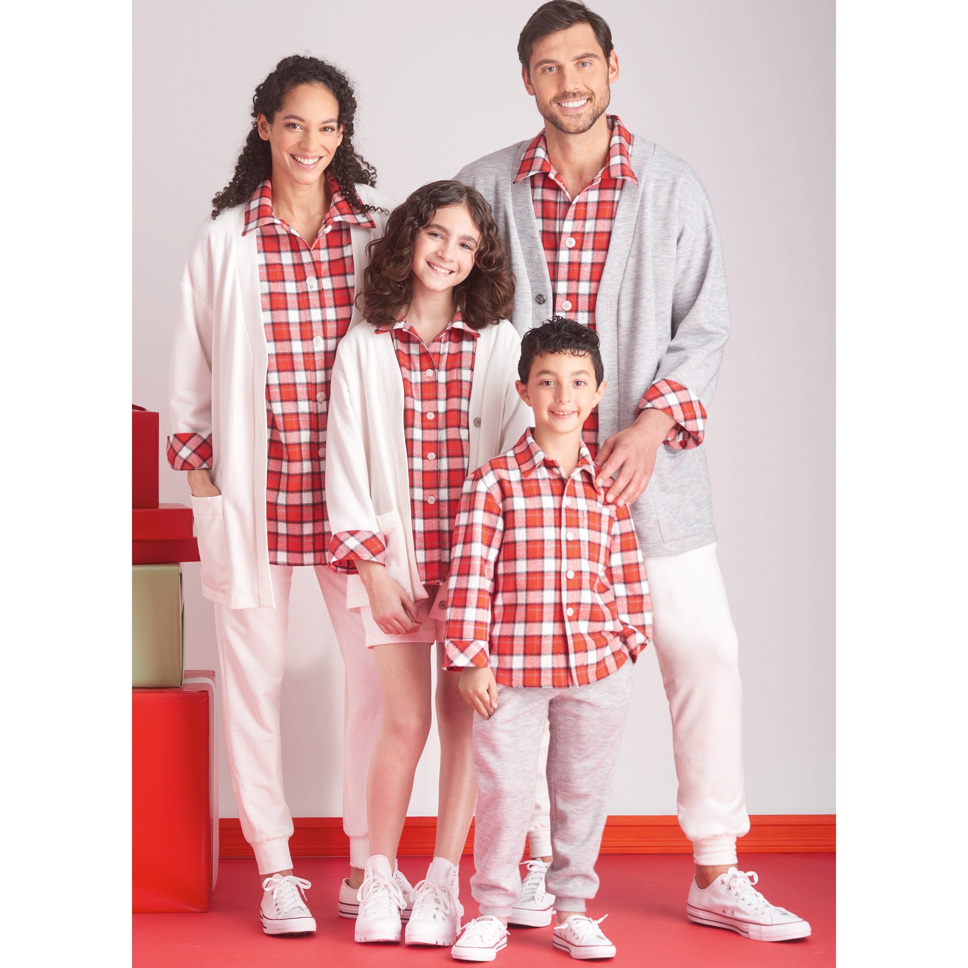 Patrón de costura Simplicity S9691 CAMISA DE CASACA, CÁRDIGAN, PANTALONES CORTOS Y JOGGERS PARA NIÑAS, NIÑOS Y ADULTOS